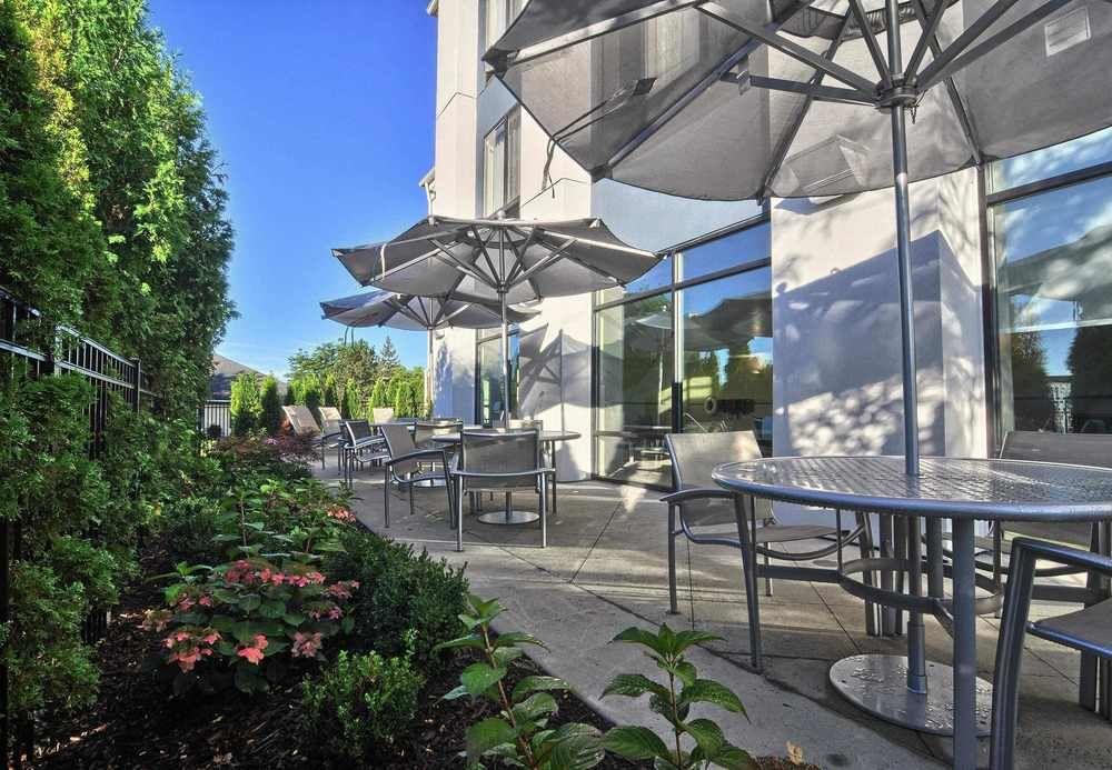 Springhill Suites Detroit Southfield Exterior foto