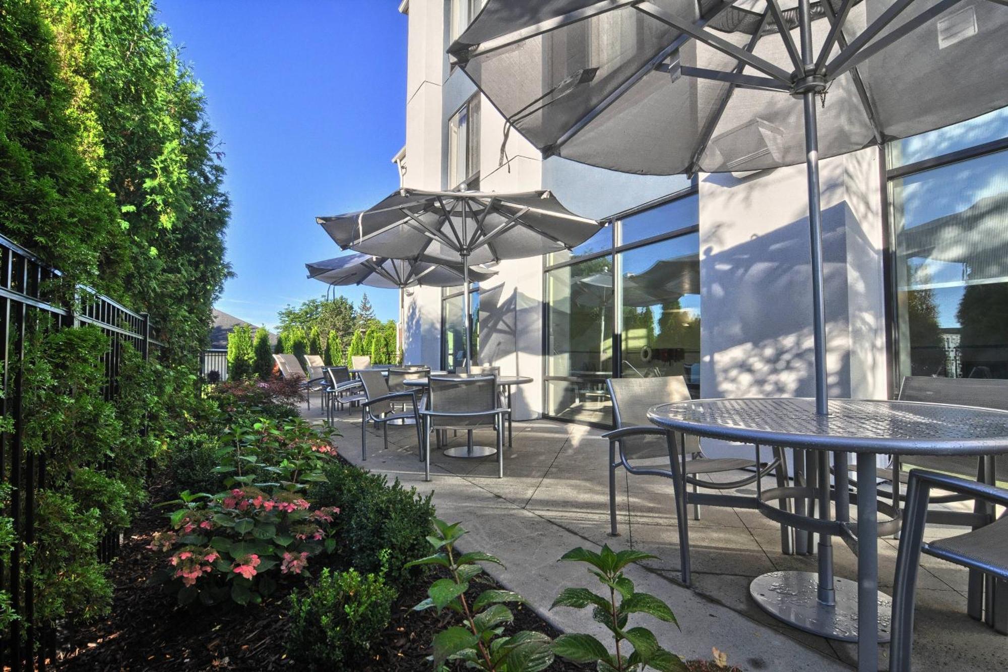 Springhill Suites Detroit Southfield Exterior foto